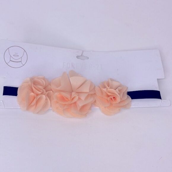 NEW…Black/Peach flower choker OS (one size) from Forever21 - Picture 1 of 2